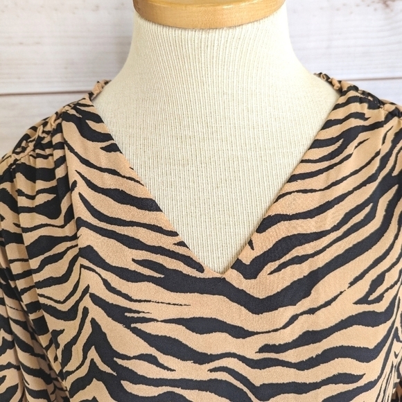 Rebecca Minkoff Isabella Tiger Print Crepe Mini Dress in Black and Tan Sz Small - Picture 9 of 16